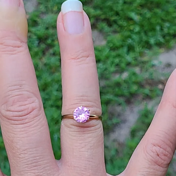 Sapphire solitaire 10kt ring - Picture 7 of 7